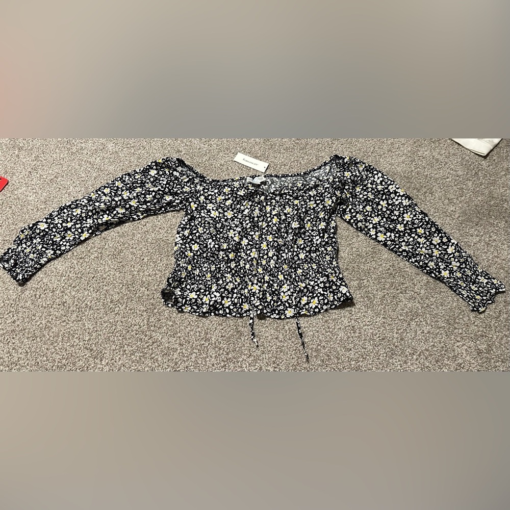 Francesca's Collections Black and White Floral Smocked Blouse